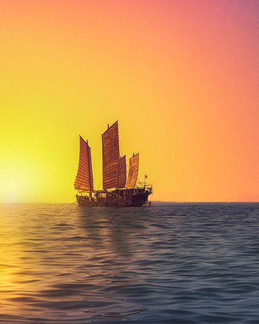 企业愿景:<br>成为健康、持续发展的世界一流船舶与海工技术服务企业